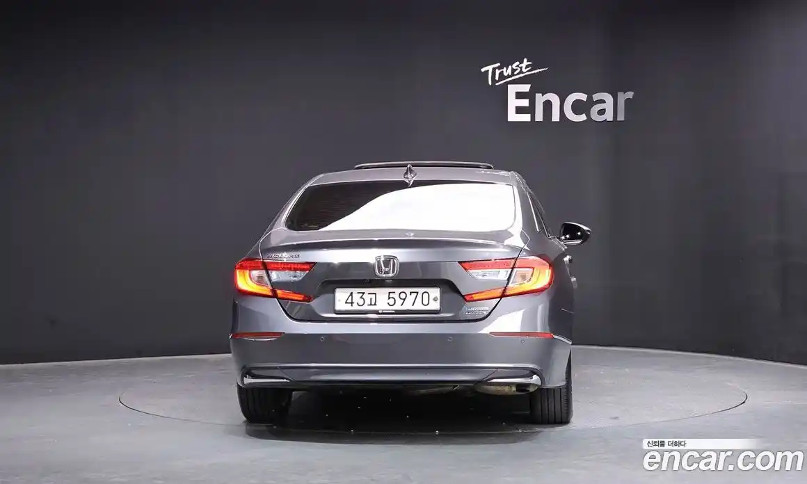 Honda Accord 2019 2.0 автомат (гидро), фото 4
