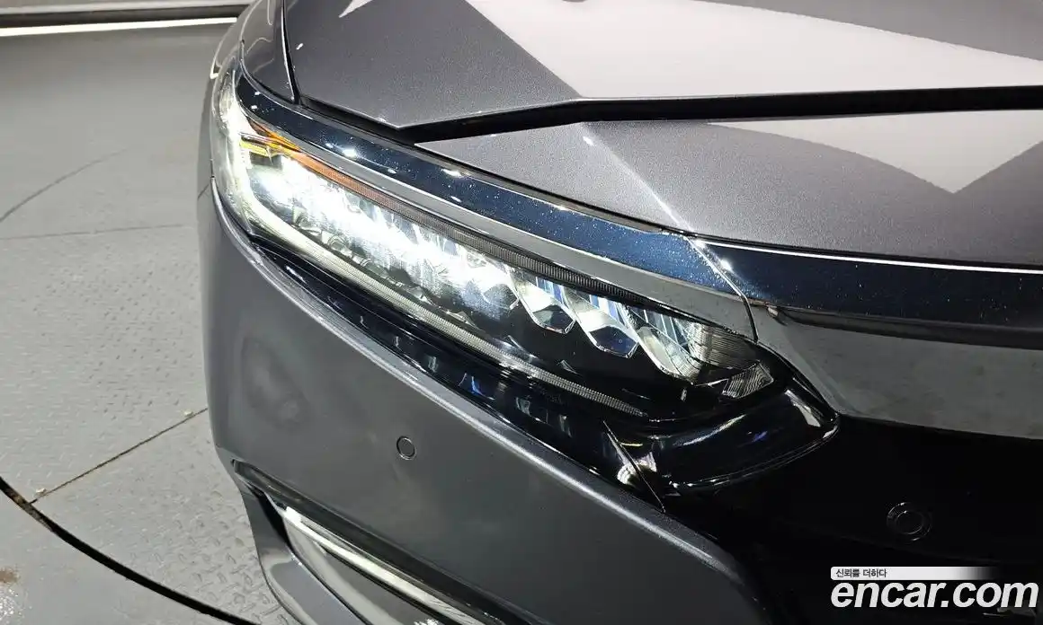 Honda Accord 2019 2.0 автомат (гидро), фото 8