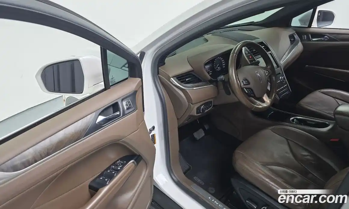 Lincoln MKC 2017 2.0 автомат (гидро), фото 12 Lincoln MKC 2017 2.0 автомат (гидро), фото 12