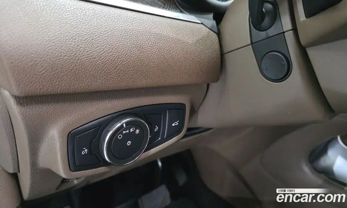 Lincoln MKC 2017 2.0 автомат (гидро), фото 13 Lincoln MKC 2017 2.0 автомат (гидро), фото 13