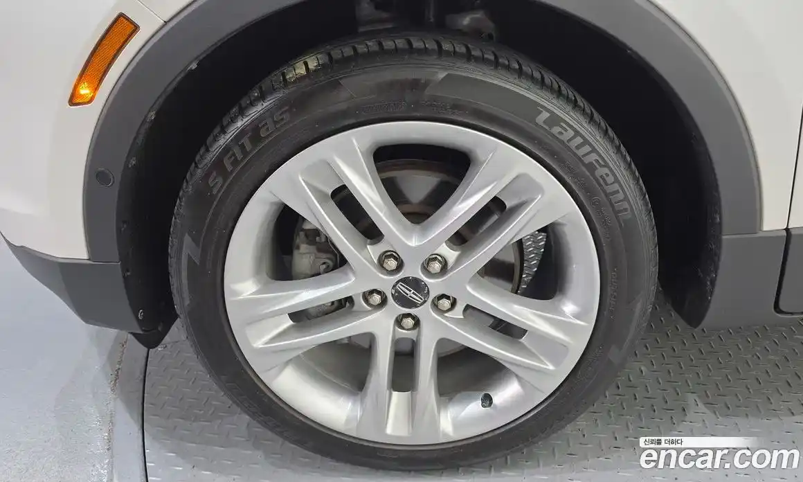 Lincoln MKC 2017 2.0 автомат (гидро), фото 5 Lincoln MKC 2017 2.0 автомат (гидро), фото 5