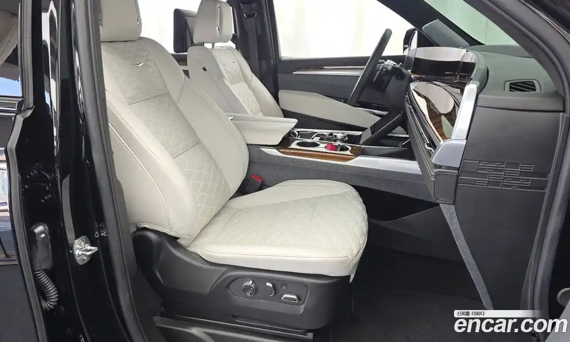 Cadillac Escalade 2025 6.2 автомат (гидро), фото 11 Cadillac Escalade 2025 6.2 автомат (гидро), фото 11