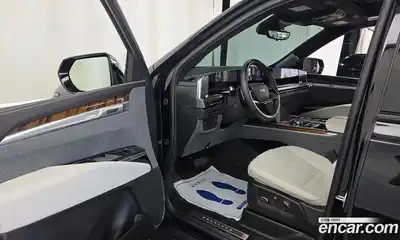 Cadillac Escalade 2025 6.2 автомат (гидро), миниатюра 10 Cadillac Escalade 2025 6.2 автомат (гидро), миниатюра 10
