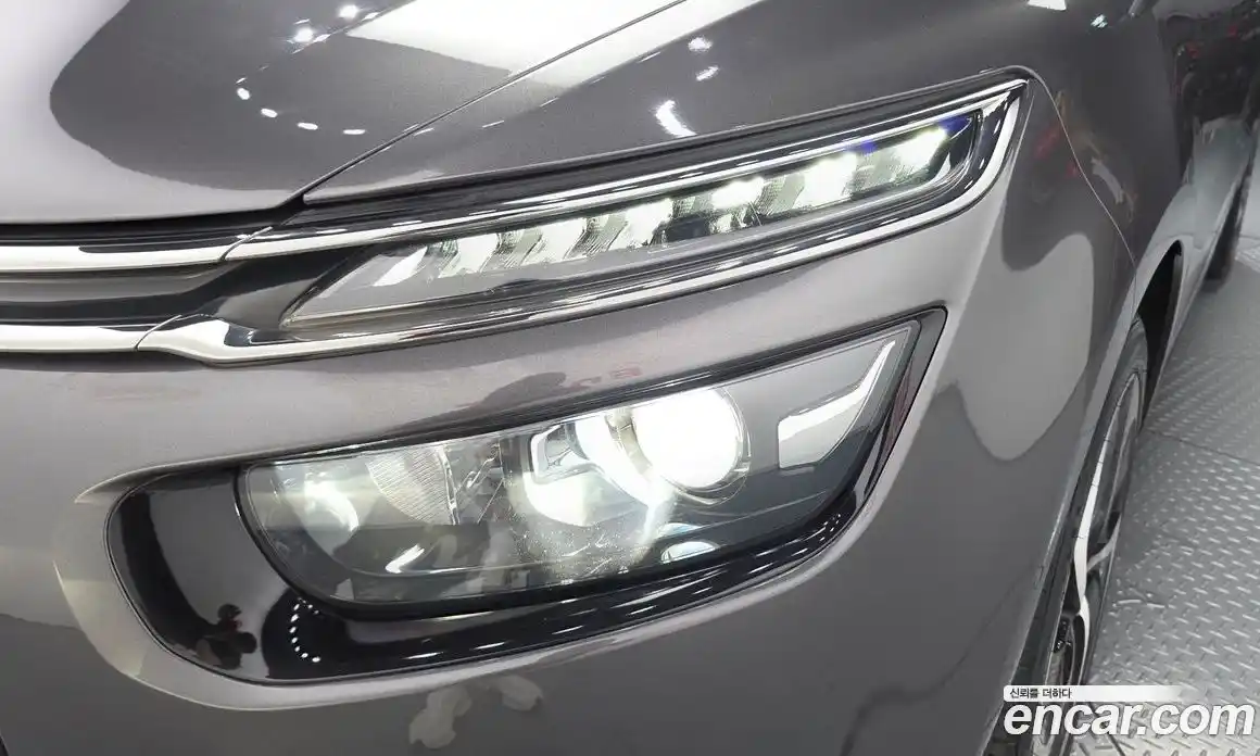 Citroen C4 Picasso 2018 2.0 автомат (гидро), фото 8 Citroen C4 Picasso 2018 2.0 автомат (гидро), фото 8