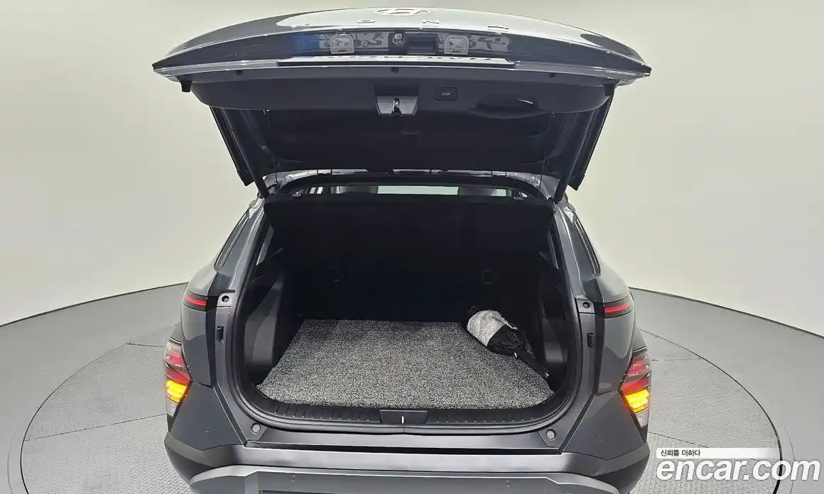 Hyundai Kona 2025 1.6 автомат (гидро), фото 20
