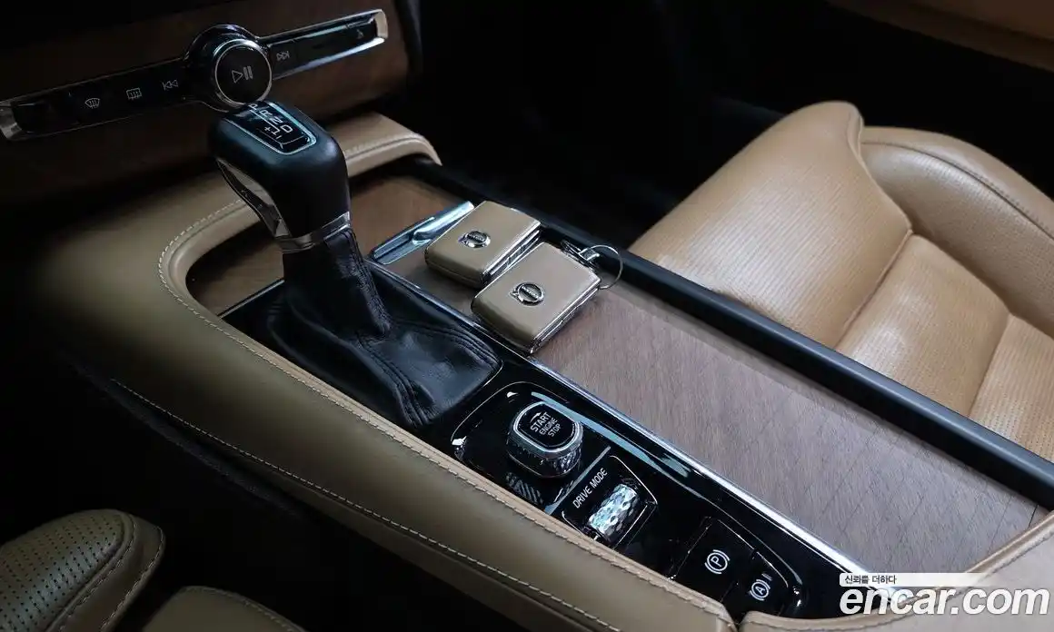 Volvo XC90 2020 2.0 автомат (гидро), фото 9