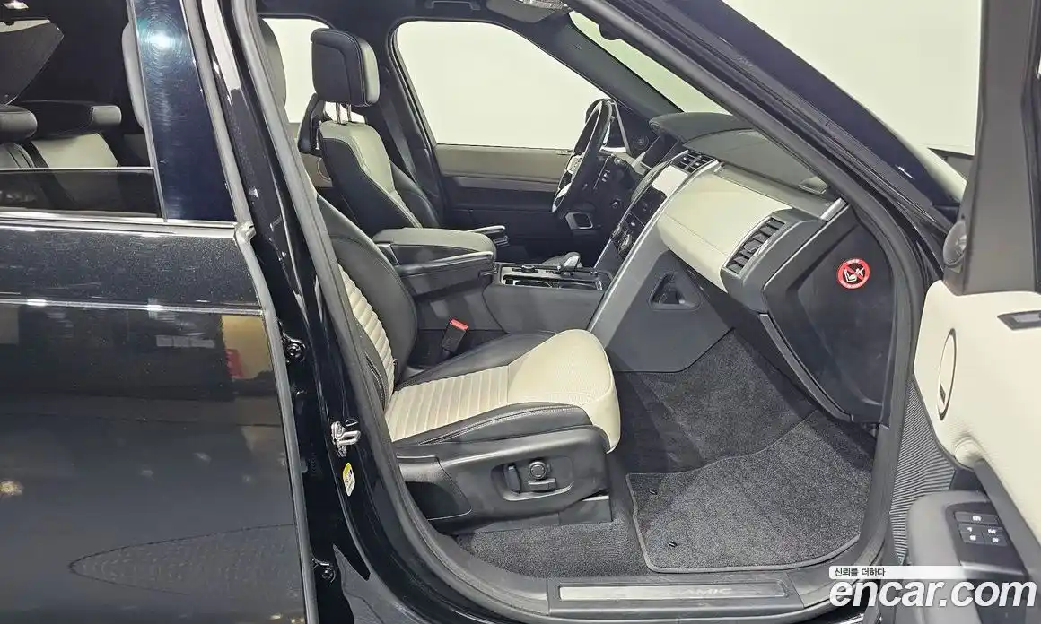 Land Rover Discovery 2022 3.0 автомат (гидро), фото 11