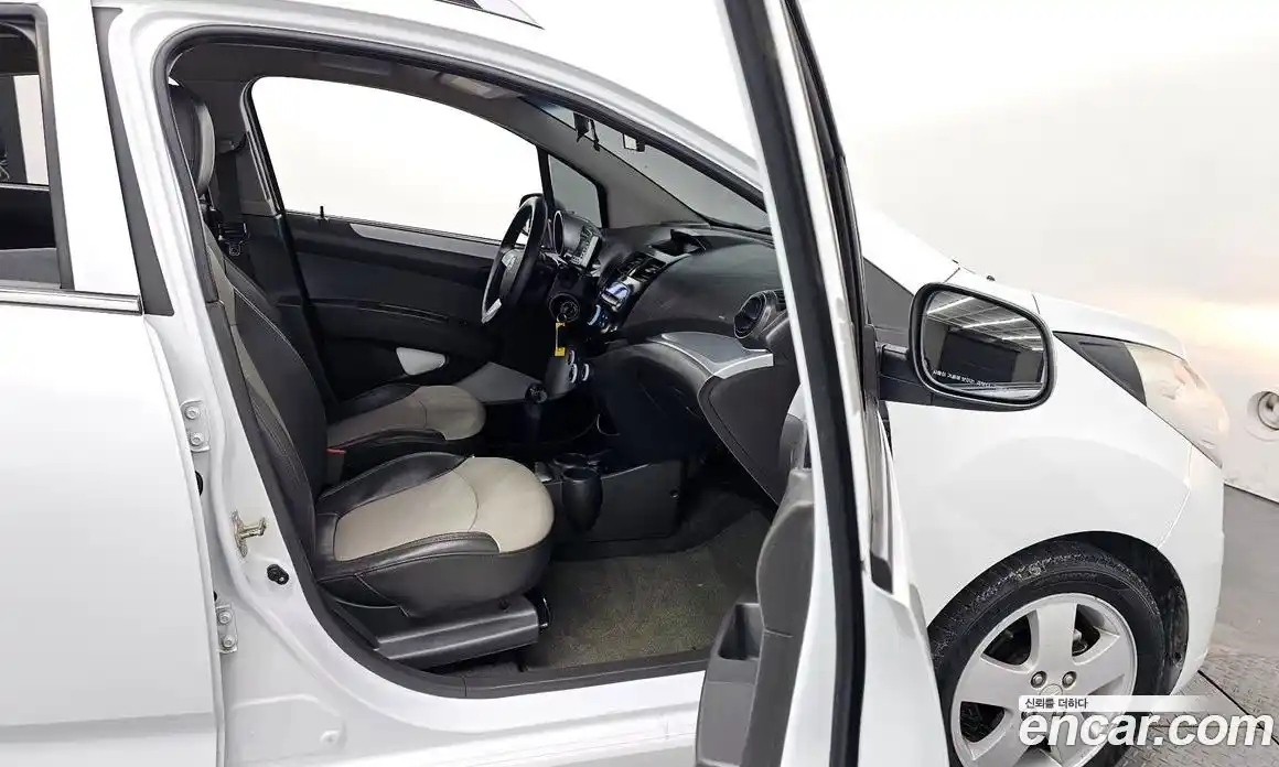 Chevrolet Spark 2012 1.0 автомат (гидро), фото 11