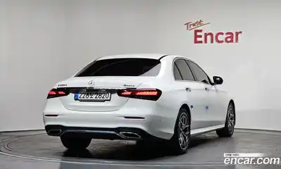 Mercedes-Benz E-Class, 2022, 28 558 км