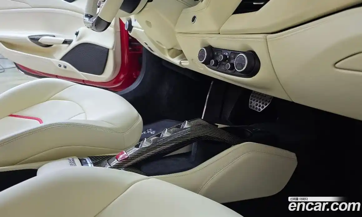 Ferrari 488 2018 3.9 автомат (гидро), фото 8