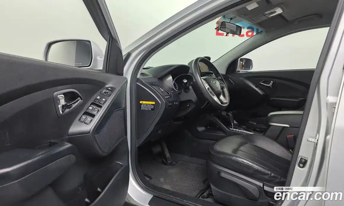Hyundai Tucson 2012 2.0 автомат (гидро), фото 11