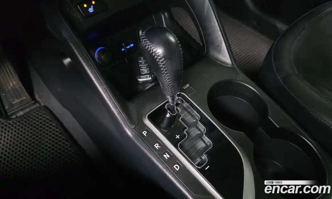 Hyundai Tucson 2012 2.0 автомат (гидро), фото 9