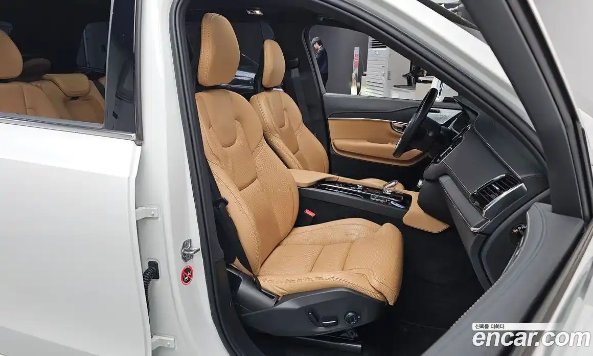 Volvo XC90 2021 2.0 автомат (гидро), фото 16