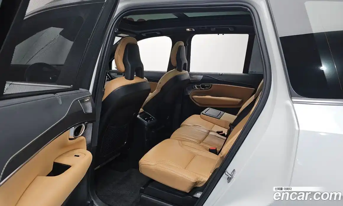 Volvo XC90 2021 2.0 автомат (гидро), фото 17