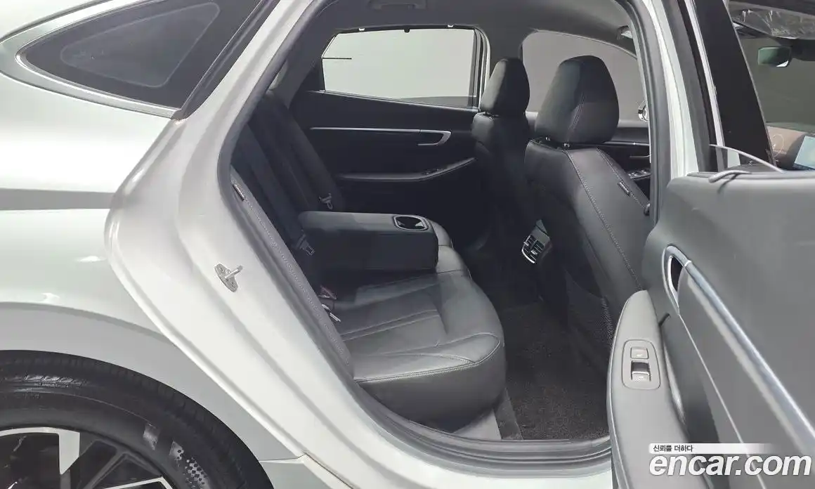 Hyundai Sonata 2024 2.0 автомат (гидро), фото 12