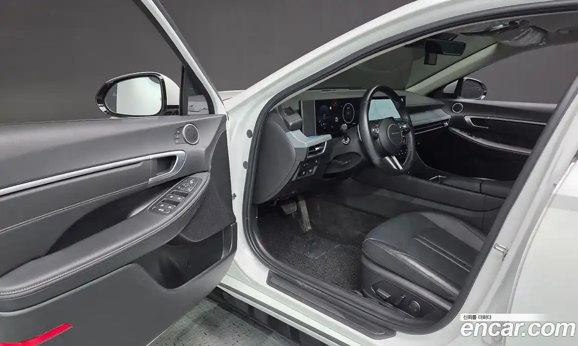 Hyundai Sonata 2024 2.0 автомат (гидро), фото 10
