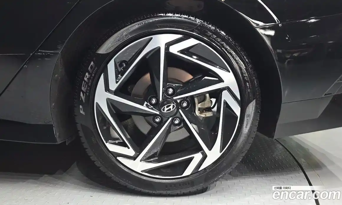 Hyundai Sonata 2024 1.6 автомат (гидро), фото 5