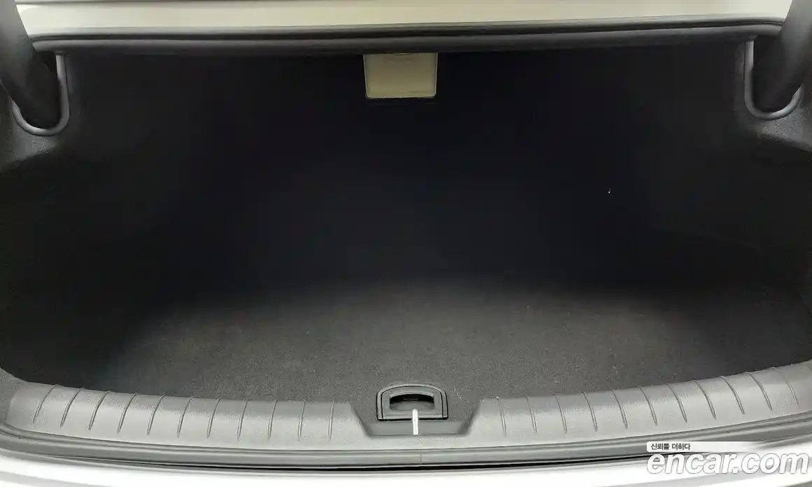 Hyundai Grandeur 2024 1.6 автомат (гидро), фото 26