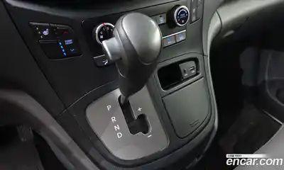 Hyundai Starex 2017 2.5 автомат (гидро), миниатюра 9