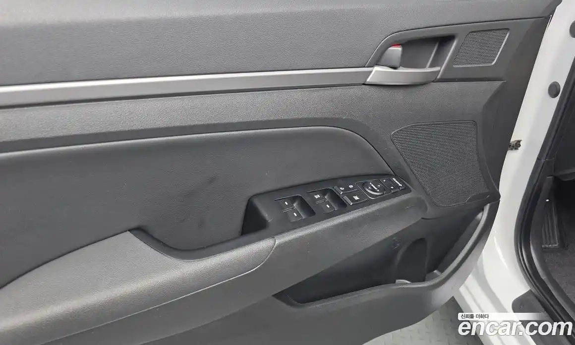 Hyundai Avante 2016 1.6 автомат (гидро), фото 14