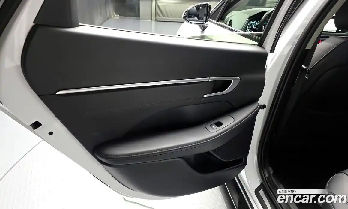 Hyundai Sonata 2021 2.0 автомат (гидро), фото 15