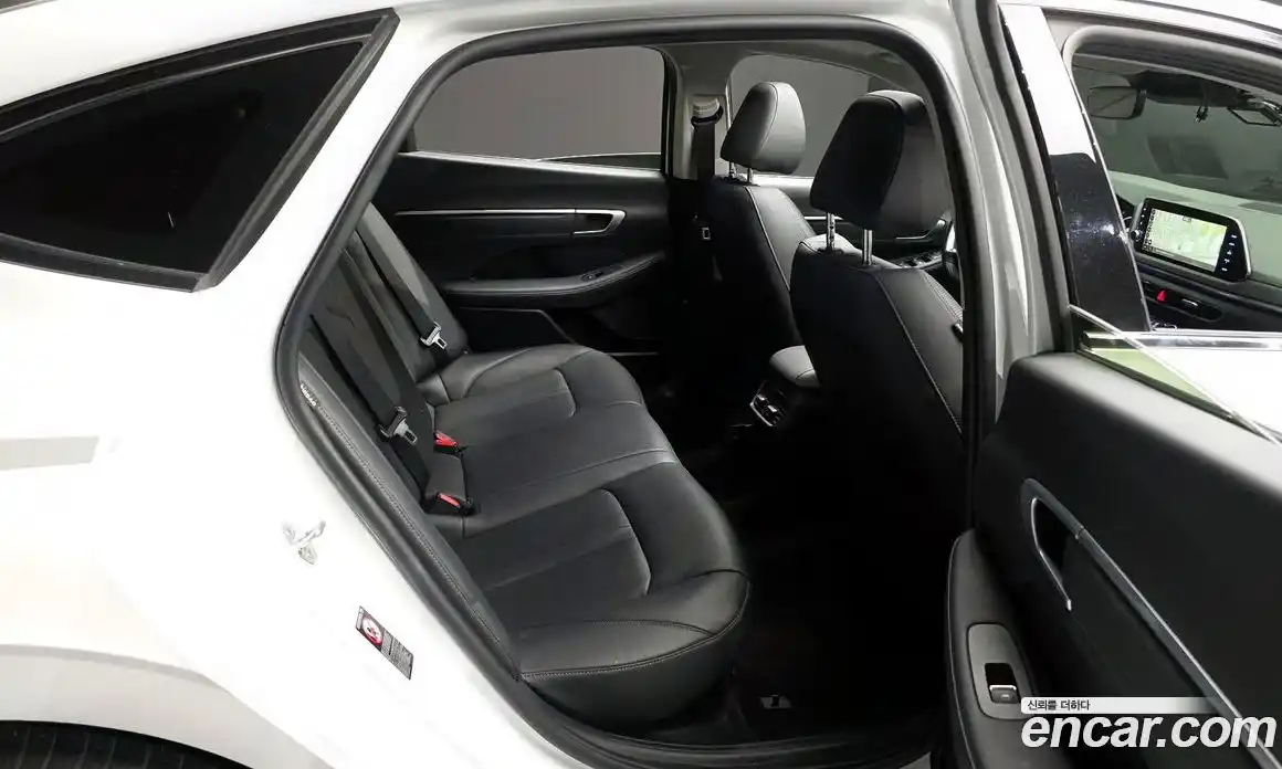 Hyundai Sonata 2021 2.0 автомат (гидро), фото 16