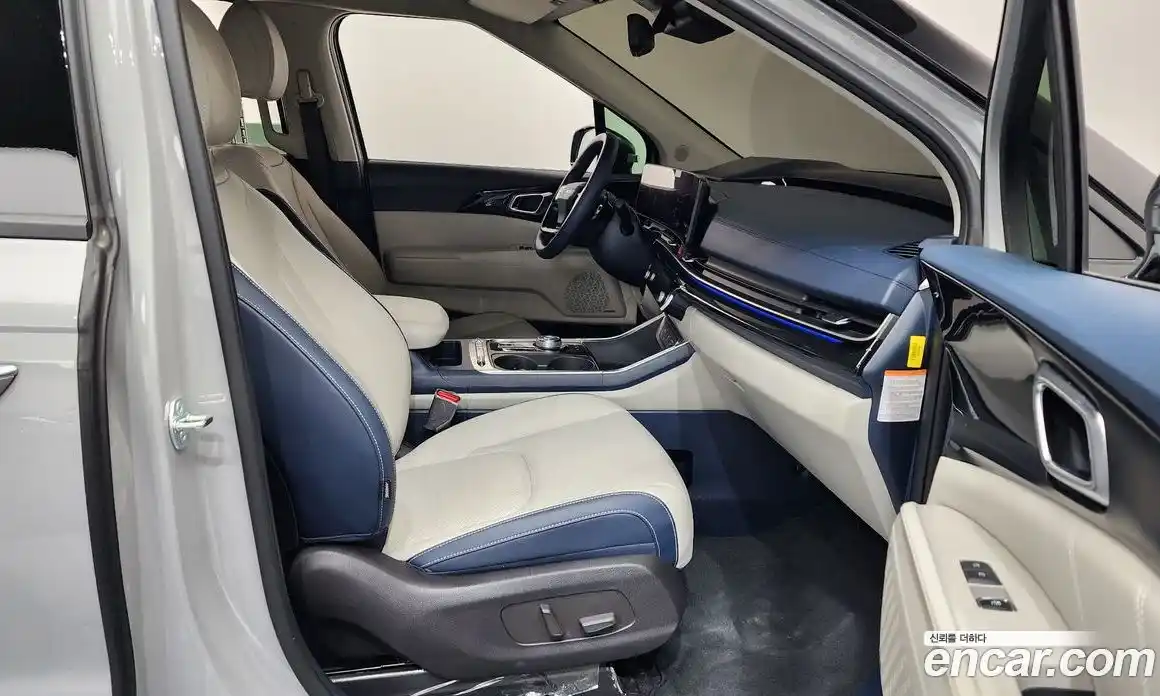 Kia Carnival 2025 1.6 автомат (гидро), фото 16