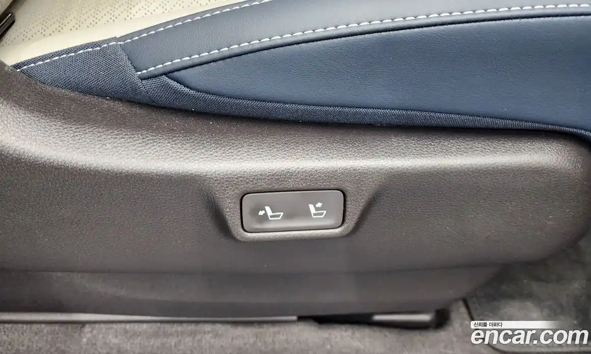 Kia Carnival 2025 1.6 автомат (гидро), фото 25