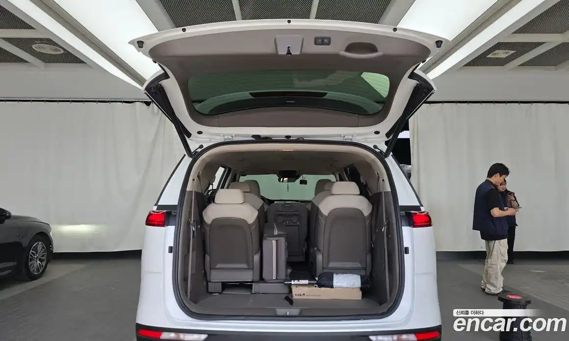 Kia Carnival 2023 2.2 автомат (гидро), фото 20