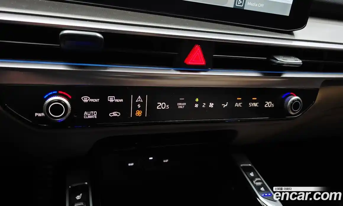 Kia Sorento 2024 1.6 автомат (гидро), фото 31