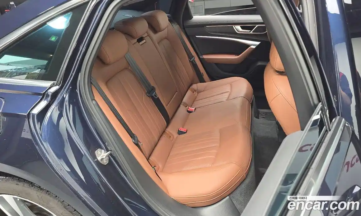 Audi A6 2021 2.0 автомат (гидро), фото 17