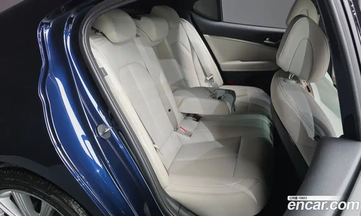 Genesis G70 2025 2.5 автомат (гидро), фото 16