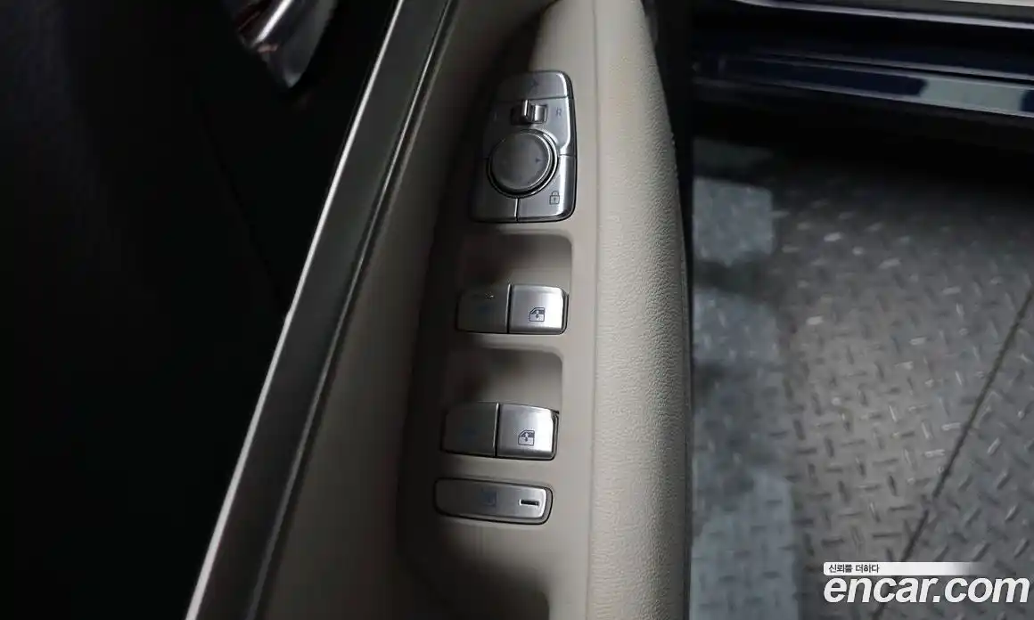 Genesis G70 2025 2.5 автомат (гидро), фото 20