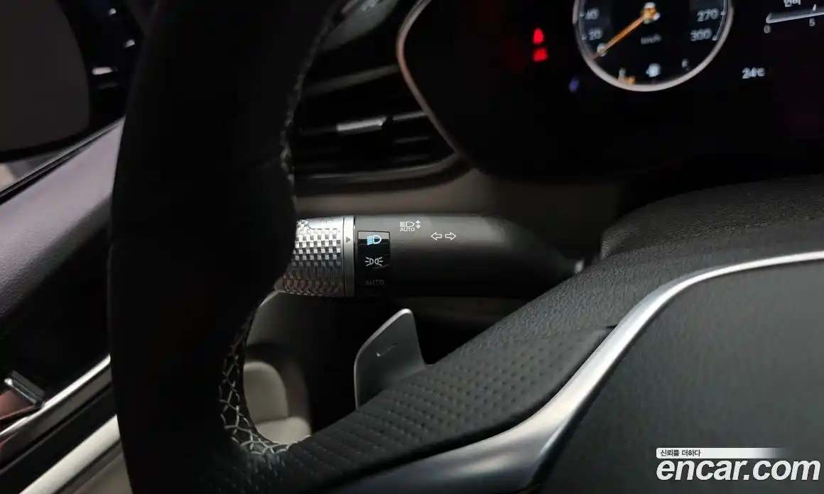 Genesis G70 2025 2.5 автомат (гидро), фото 29
