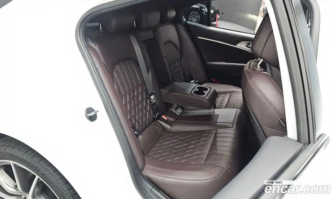 Genesis G70 2022 2.0 автомат (гидро), фото 11