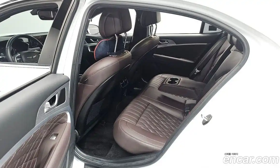 Genesis G70 2022 2.0 автомат (гидро), фото 12