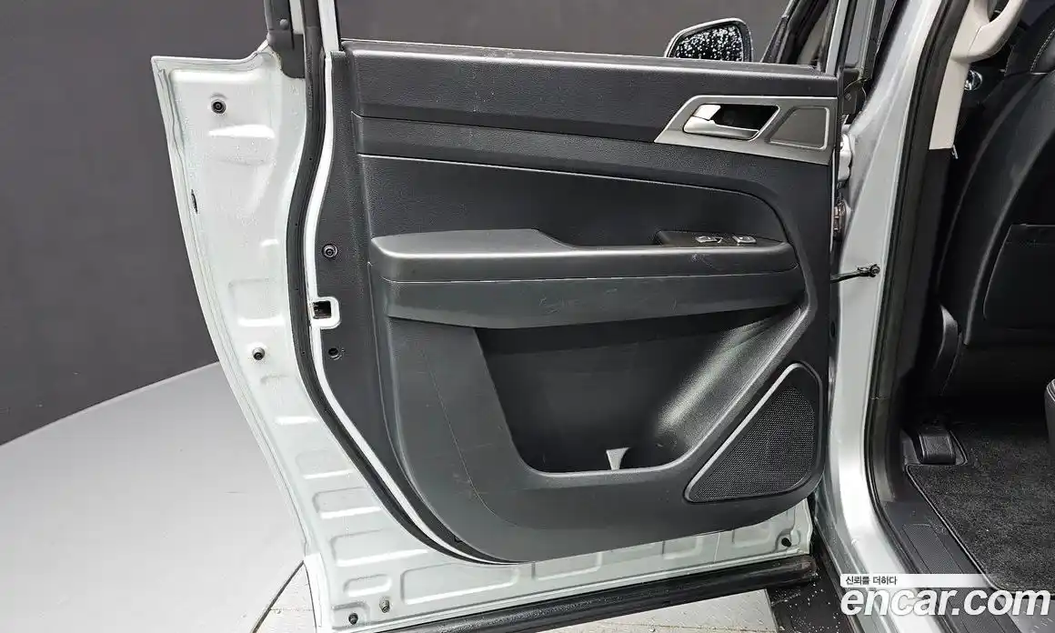 SsangYong Rexton 2018 2.2 автомат (гидро), фото 15