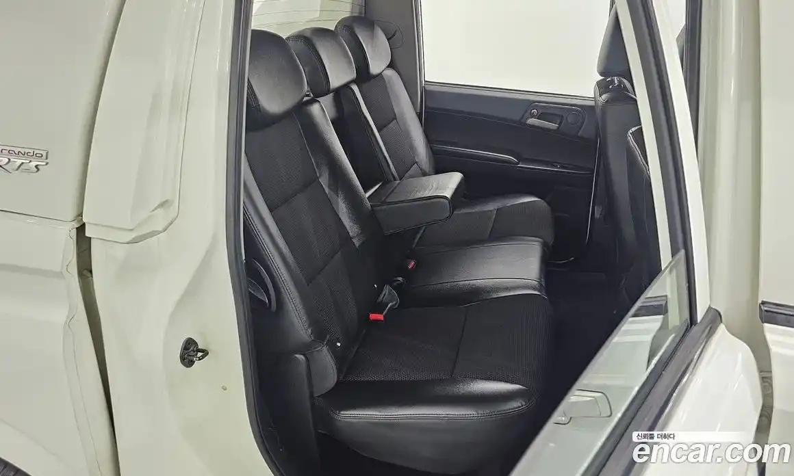 SsangYong Korando 2013 2.0 автомат (гидро), фото 11