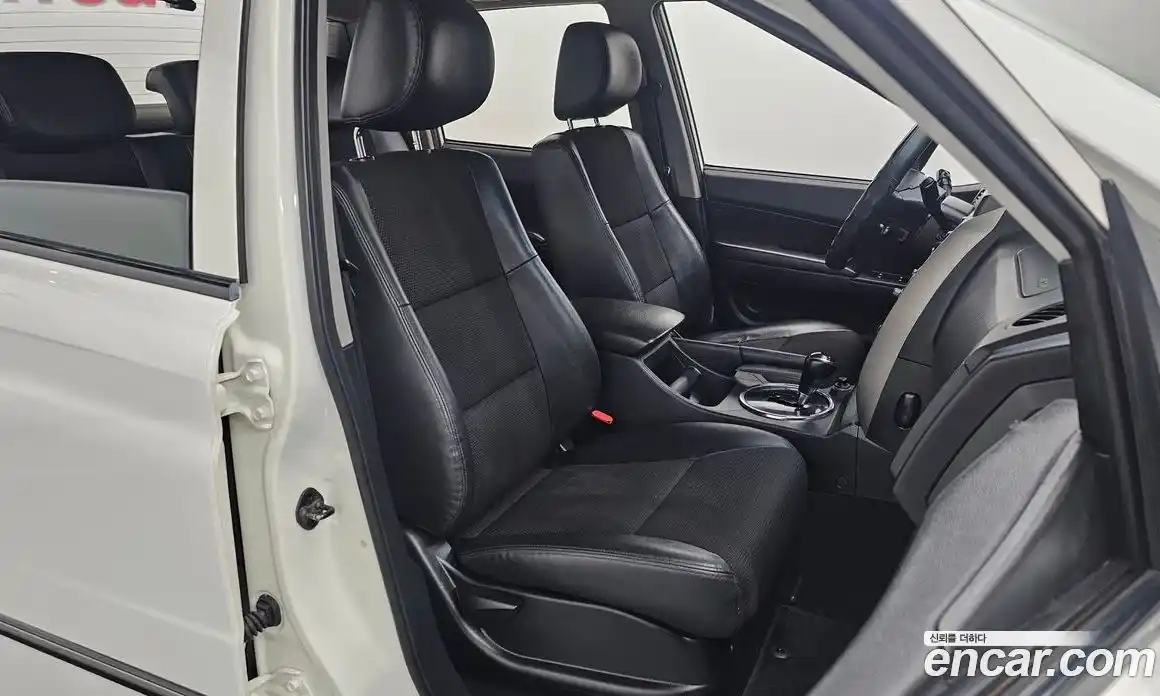 SsangYong Korando 2013 2.0 автомат (гидро), фото 12