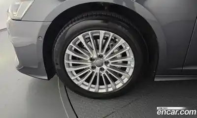 Audi A6 2020 2.0 автомат (гидро), миниатюра 5