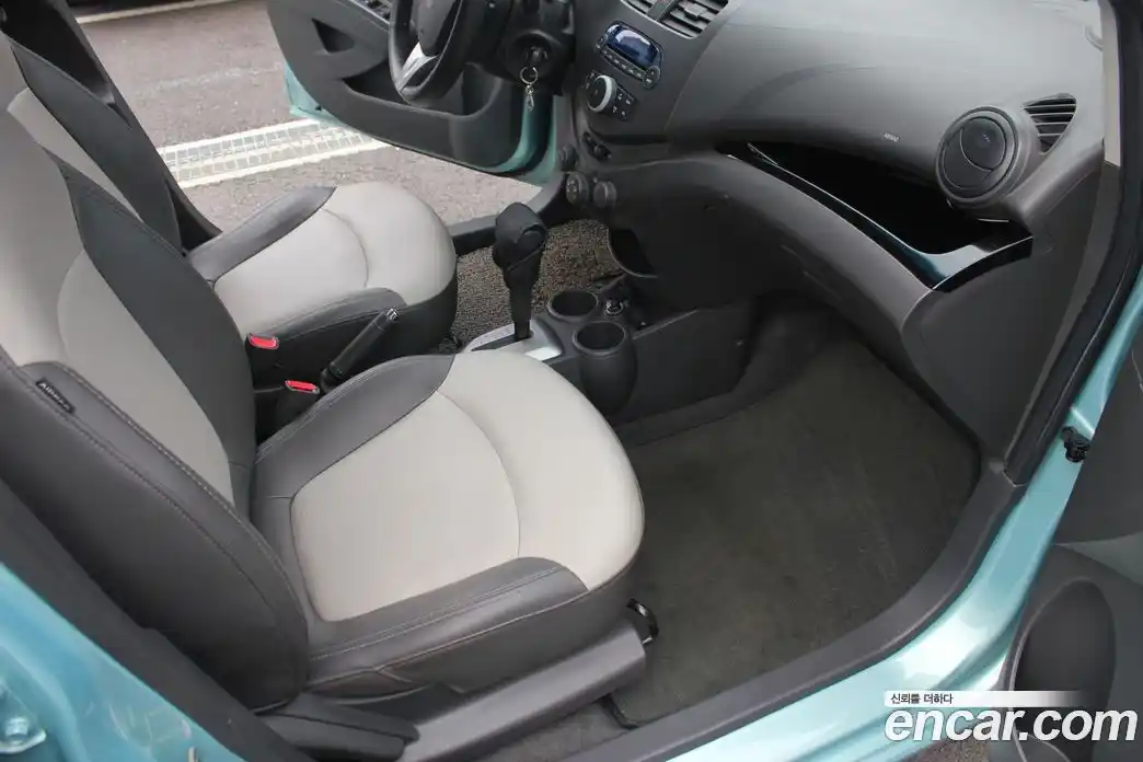Chevrolet Spark 2011 1.0 автомат (гидро), фото 11