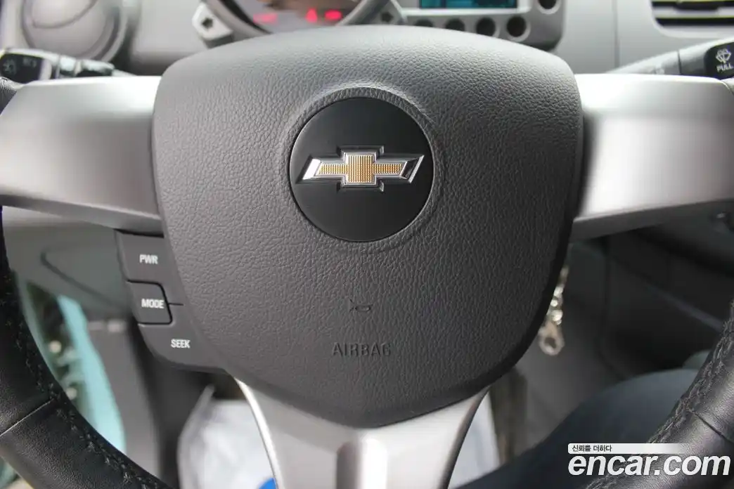 Chevrolet Spark 2011 1.0 автомат (гидро), фото 14