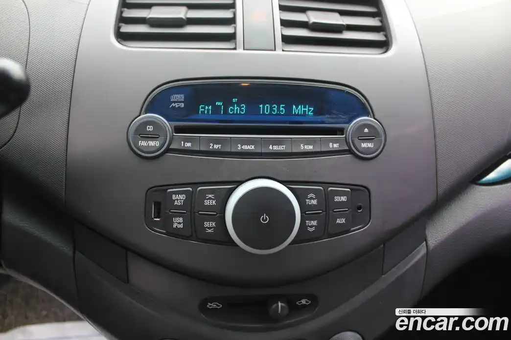 Chevrolet Spark 2011 1.0 автомат (гидро), фото 15