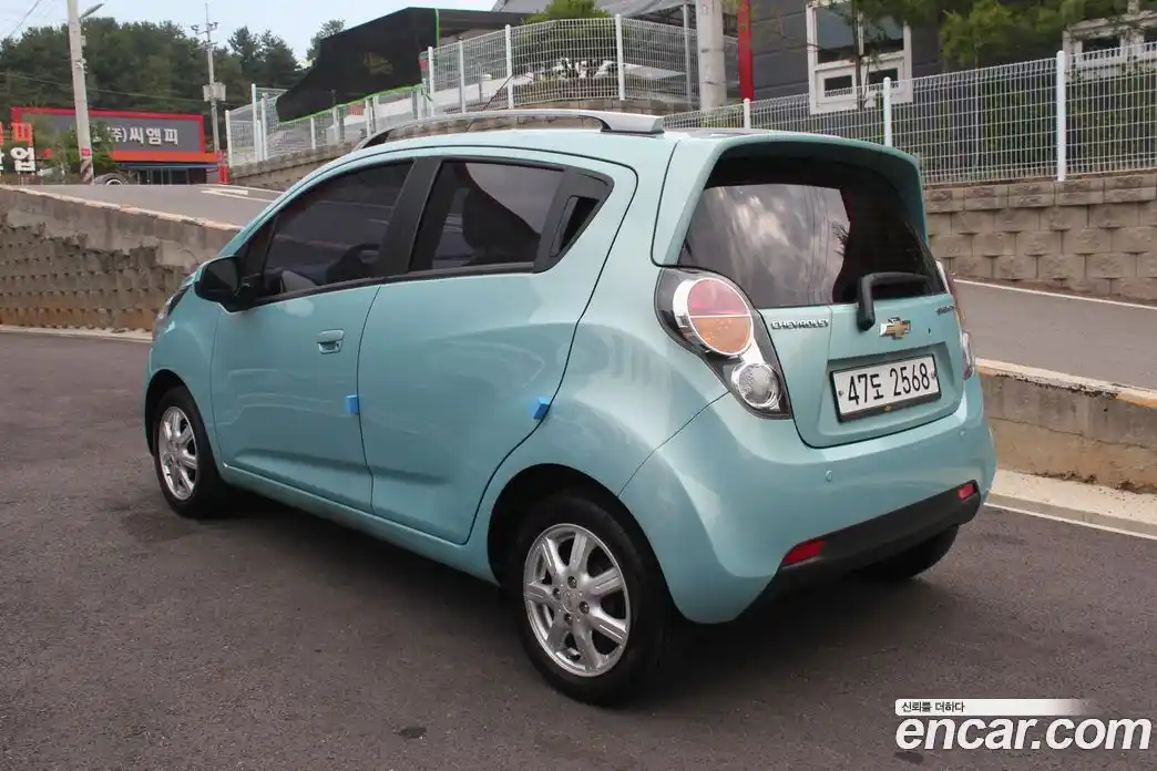 Chevrolet Spark 2011 1.0 автомат (гидро), фото 4