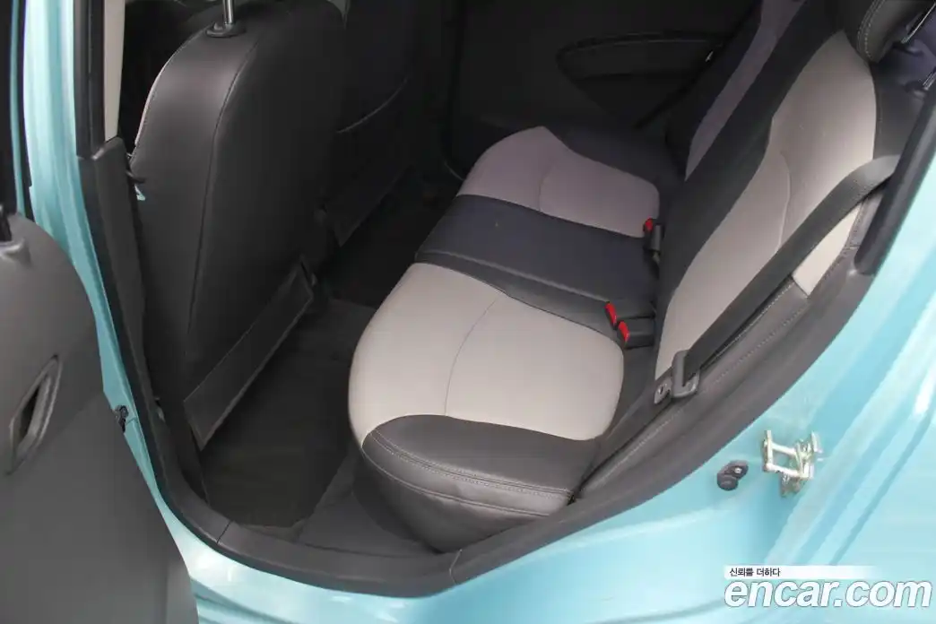 Chevrolet Spark 2011 1.0 автомат (гидро), фото 8