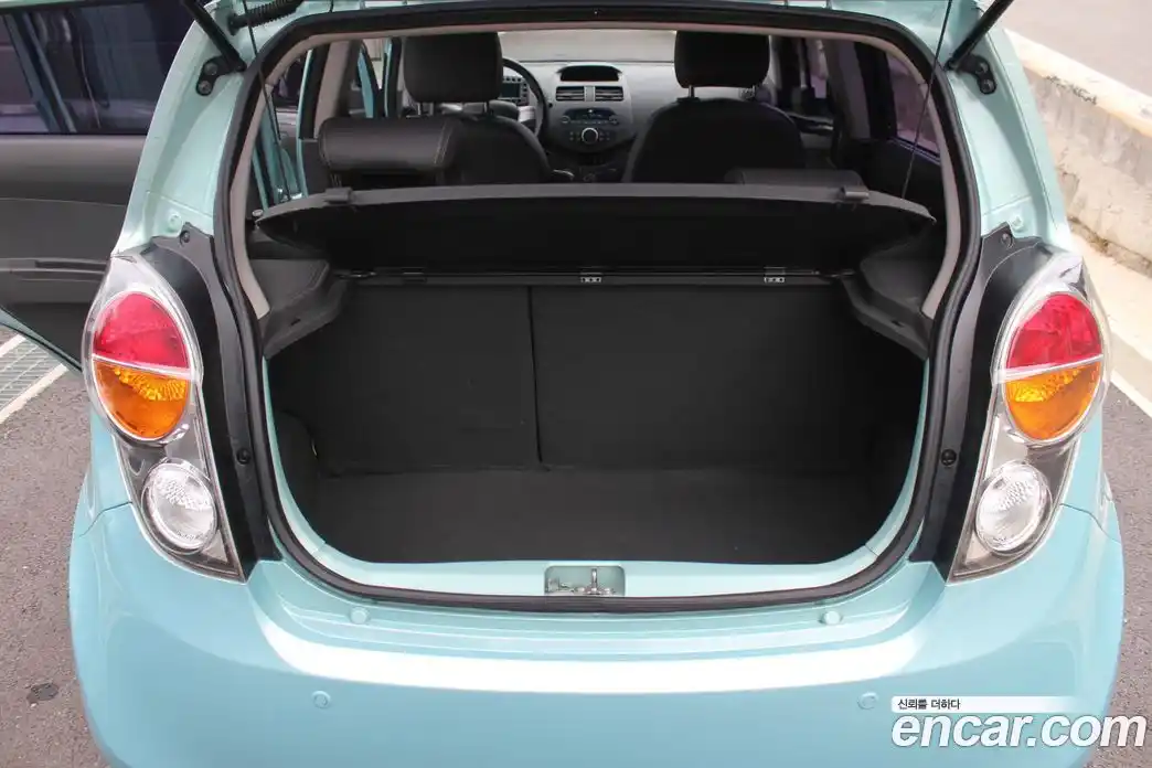 Chevrolet Spark 2011 1.0 автомат (гидро), фото 9