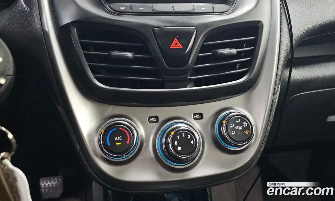 Chevrolet Spark 2016 1.0 автомат (гидро), фото 24