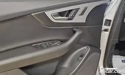 Audi Q7 2019 2.0 автомат (гидро), миниатюра 9