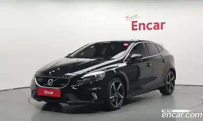 Volvo V40, 2015, 100 381 км
