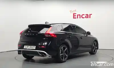 Volvo V40 2015 2.0 автомат (гидро), миниатюра 2